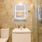 Ana Luxury Apartment- N Pool - Parking Апартаменты Мамая