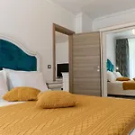 Ana Luxury Apartment- N Pool - Parking Mamaia