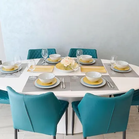 Ana Luxury Apartment- N Pool - Parking Mamaia